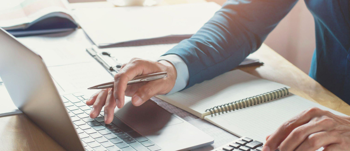 Corporate tax consultant