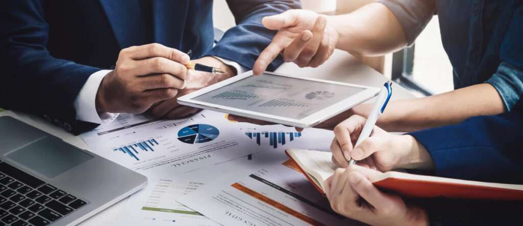 Enhancing Businеss Efficiеncy: How the Bеst Accounting Outsourcing Companiеs Transform Opеrations