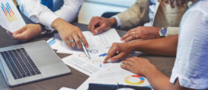 Unlocking the Advantages of Implementing a Balanced Scorecard for Business Performance Evaluation