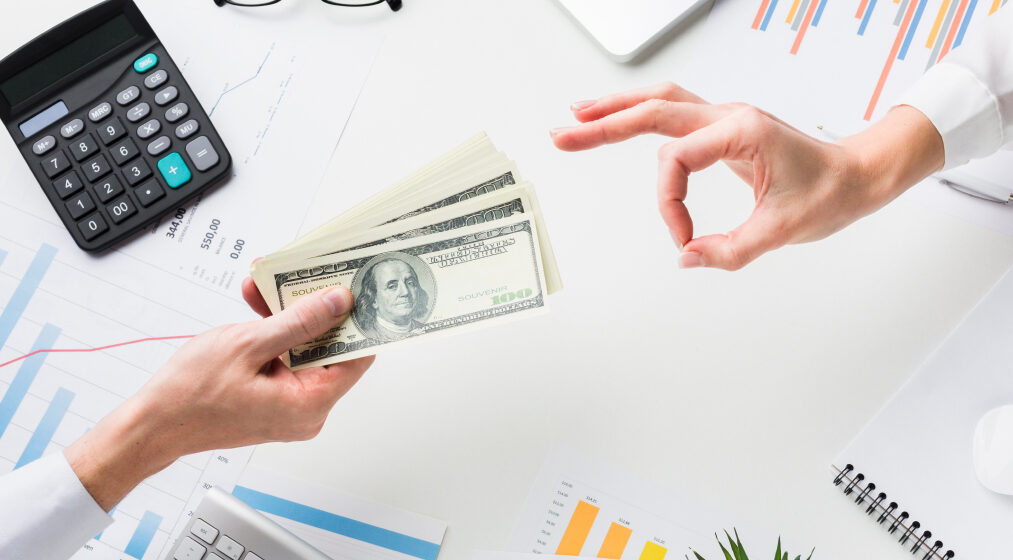 Assessing Cash Flow Management and Risk Hedging